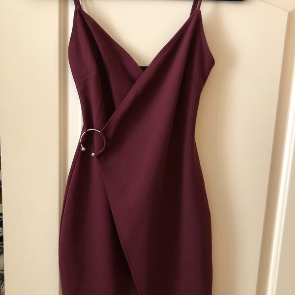 MAKE MY NIGHT PLUM PURPLE BODYCON WRAP DRESS NWOT - Picture 4 of 6